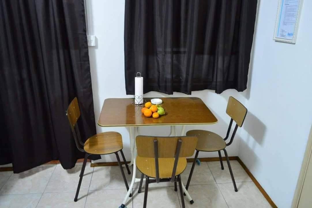 Bluestar Appartement 3, Centre De Гранд-Бэй Экстерьер фото